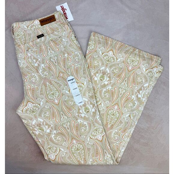 Wrangler High Rise Fierce Flare Paisley Print Size 13/14 34x31 NWT